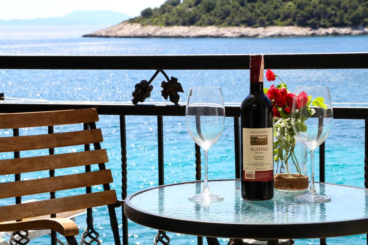 Duje Apartments Milna Μίλνα Εξωτερικό φωτογραφία