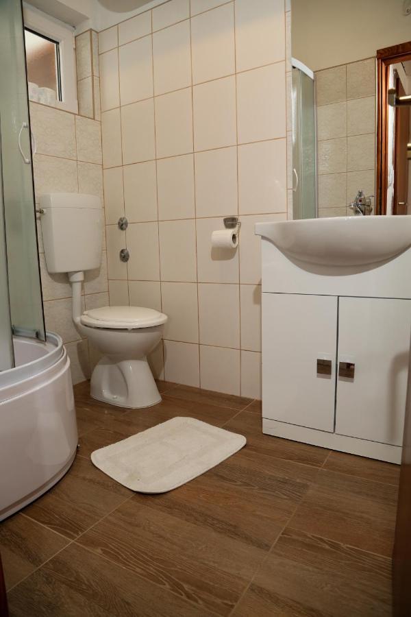 Duje Apartments Milna Μίλνα Εξωτερικό φωτογραφία