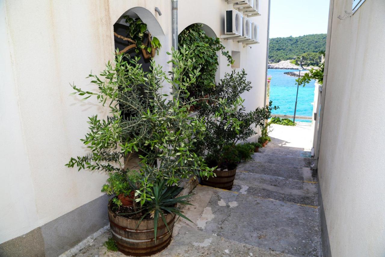 Duje Apartments Milna Μίλνα Εξωτερικό φωτογραφία